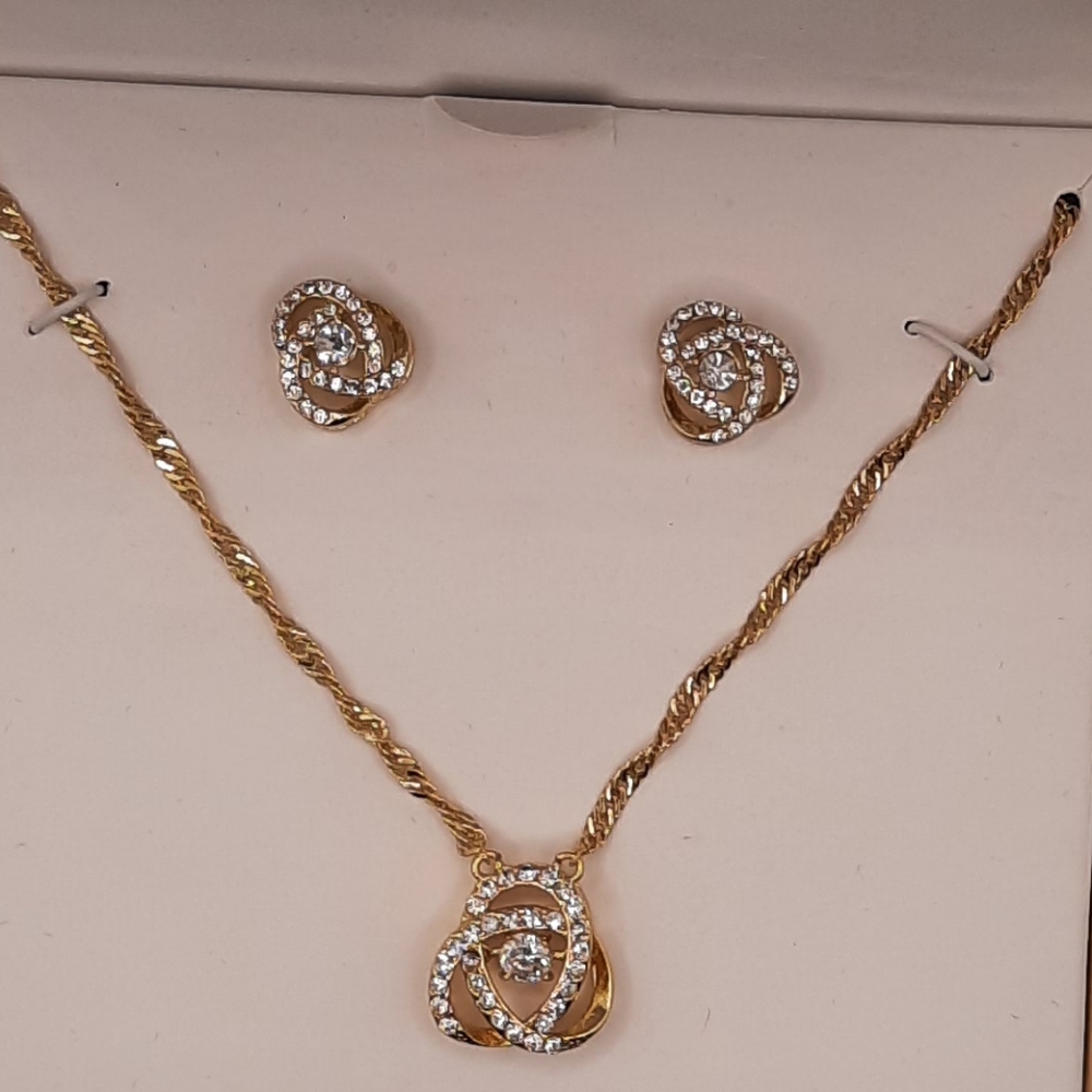 NWT Charter Club Pave Knot 2 Piece Set